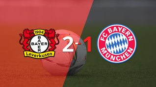 doblete de exequiel palacios en el triunfo 2-1 de bayer leverkusen frente a bayern munich