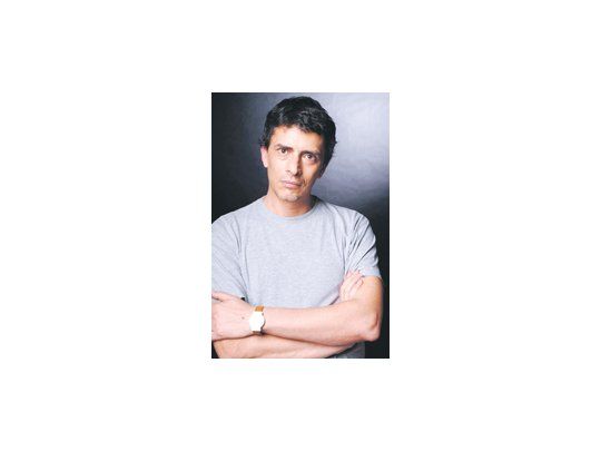 Javier Daulte: «En un curso de principiantes de teatro rara vez aparece alguien que quiera realmente ser actor».