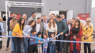 El gobernador de La Rioja Ricardo Quintela encabezó la entrega de soluciones habitacionales en la provincia. El gobernador de La Rioja Ricardo Quintela encabezó la entrega de soluciones habitacionales en la provincia.