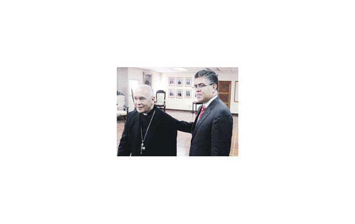 El titular de la Conferencia Episcopal, Diego Patrón, y el vicepresidente, Elías Jaua, no ocultaron ayer la buena sintonía tras el encuentro mantenido en Caracas.