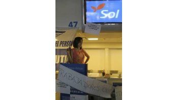 Empleados prometieron continuar las protestas en Aeroparque hasta obtener una solución.