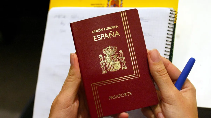Spanish citizenship can be requested until 2025. Spanish citizenship can be requested until 2025.