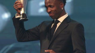 Vinicius no pudo ganar el Balón de Oro, pero se llevó el premio de la FIFA.