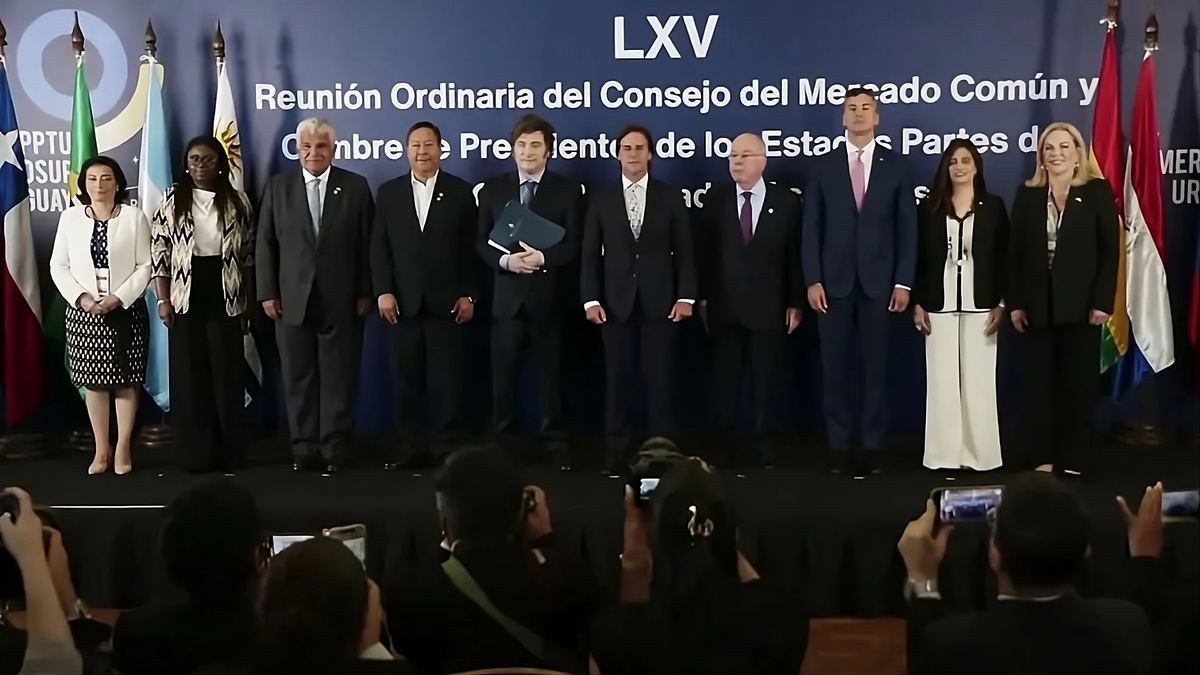Surprise in Mercosur: Lula da Silva did not participate in the official photo of the summit
