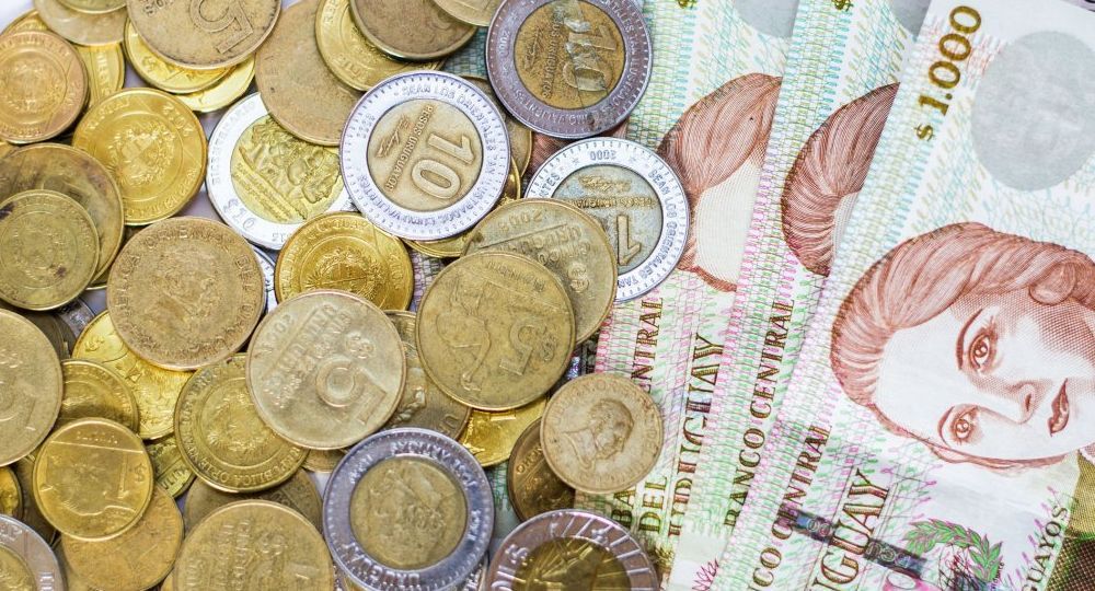 Pesos uruguayos. 