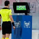 La IFAB evalúa una modificación clave en el uso del VAR y nuevas reglas para agilizar el fútbol La IFAB evalúa una modificación clave en el uso del VAR y nuevas reglas para agilizar el fútbol
