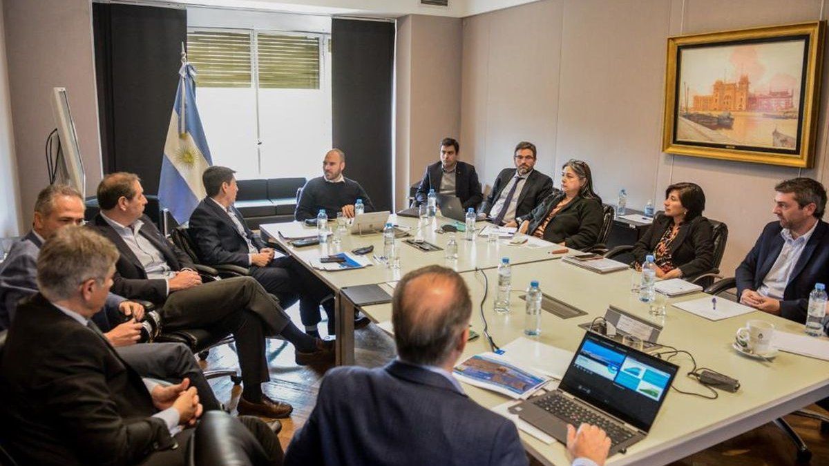 Martín Guzmán and YPF directors analyzed development projects for the energy sector