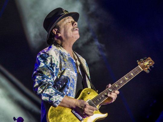 Carlos Santana.jpg