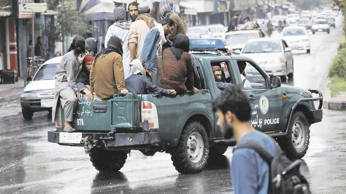 Taliban Regime Fractures as Afghanistan Plunges into Poverty