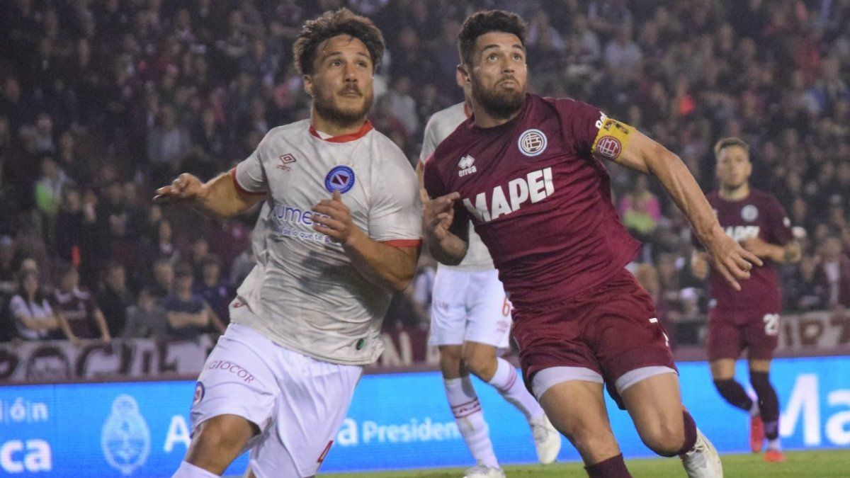 Argentinos Juniors thrashed Lanús and still fights for the Libertadores