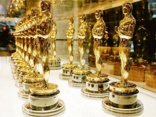 Oscar 2021. Las estatuillas esperan en la Union Station de Los Angeles.visibility