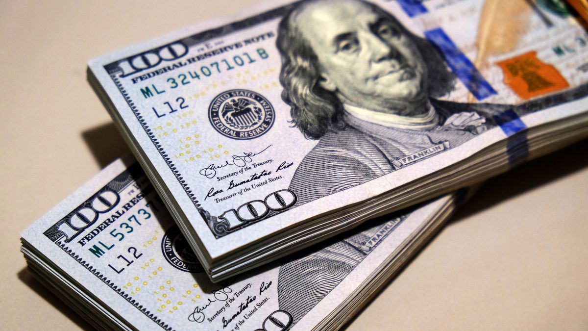Dólar oficial: la compra por parte de personas físicas ascendió a u$s688 millones