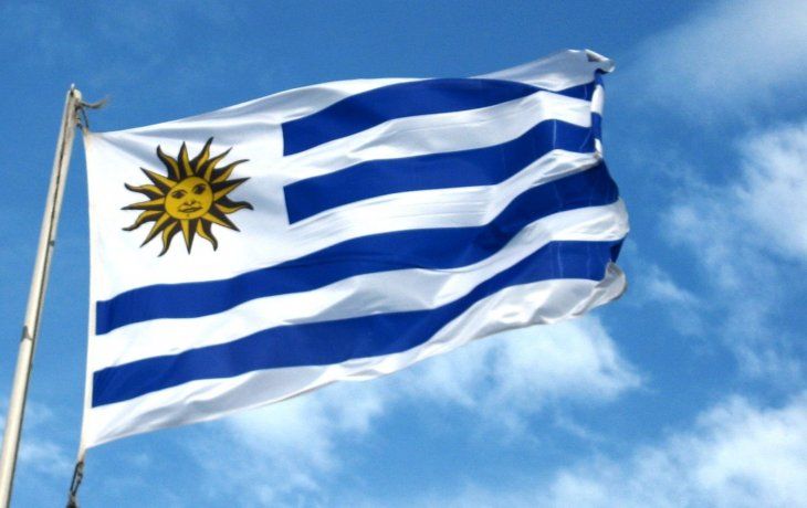 ámbito.com | Uruguay Bandera.jpg