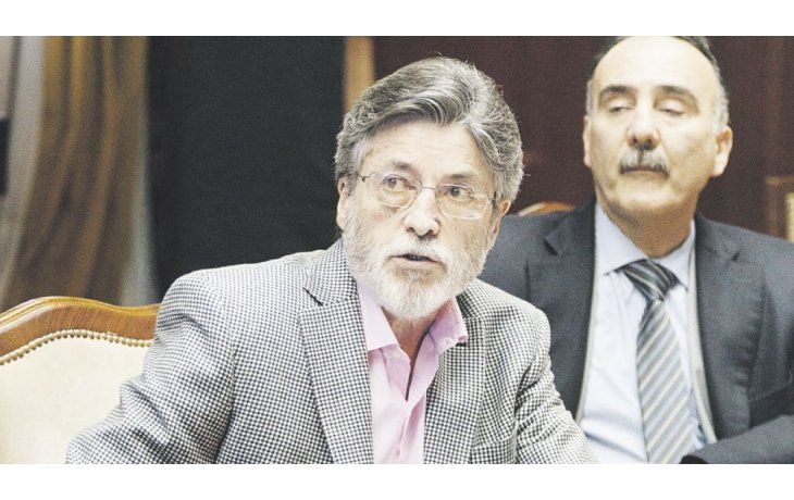 datos. El titular de la AFIP, Alberto Abad, ayer, cuando presentó los números de la recaudación para el séptimo mes del año.
