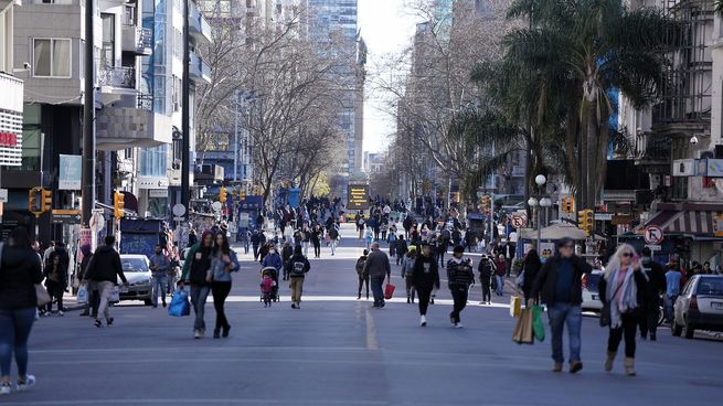 Uruguay tiene una población estimada de&nbsp;3.444.263 personas.