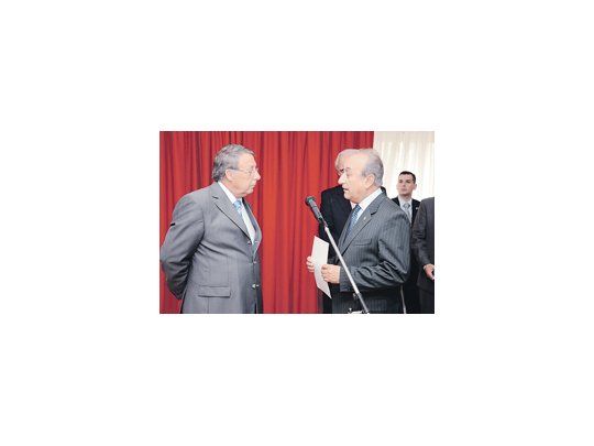 El ministro de Defensa, Arturo Puricelli, puso en funciones al nuevo titular de la caja de jubilaciones de los militares, el contador santacruceño Rubén Stehling, quien deberá, como toda autoridad previsional, lidiar con reclamos de pasivos.