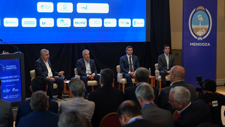 Mesa del Cobre. El grupo lo integran las provincias de Mendoza, Jujuy, Catamarca, San Juan y Salta. El único ausente a la cita fue Gustavo Sáenz. Mesa del Cobre. El grupo lo integran las provincias de Mendoza, Jujuy, Catamarca, San Juan y Salta. El único ausente a la cita fue Gustavo Sáenz.