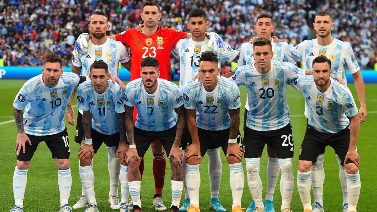 Argentina, for the fifth consecutive month at the top of the FIFA ranking