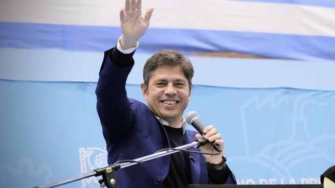 Axel Kicillof: entre la crítica a Javier Milei y la unidad de cara a las elecciones.