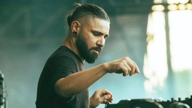 Skrillex, el Dj y productor musical conocido como em rey del dubstep acumula una fortuna considerable.