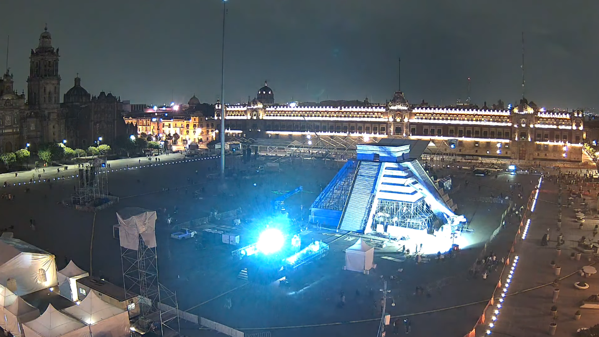 Mira EN VIVO el show de la pirámide de Chichén Itzá en el Zócalo CDMX