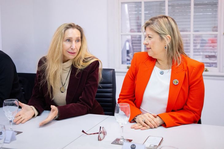 Karina Milei se reunió con representantes del Gobierno nacional, la Ciudad de Buenos Aires y las provincias de Buenos Aires y Córdoba. Karina Milei se reunió con representantes del Gobierno nacional, la Ciudad de Buenos Aires y las provincias de Buenos Aires y Córdoba.