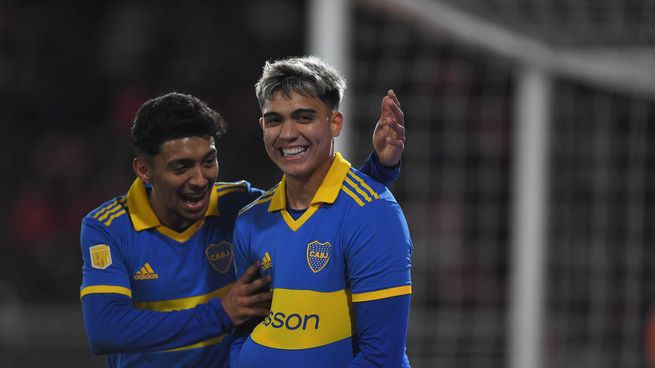 Boca hizo dos goles en seis minutos y liquidó el pleito ante Independiente.