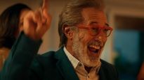 Guillermo Frnacella en uno de los 16 personajes de Homo Argentum.