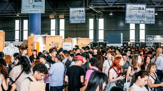 Miles de personas se dieron cita en el predio de La Rural, en Palermo, para la segunda edición de Expo Empleo BA.&nbsp;&nbsp;