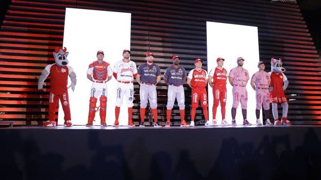 Los Diablos Rojos del México presentaron sus nuevos uniformes para la temporada 2025, donde defenderán la corona.