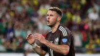 Santiago Giménez aún tiene el mal recuerdo del Mundial de Qatar, cuando el técnico Gerardo Martino le dijo que iba a ser titular y luego no fue convocado.