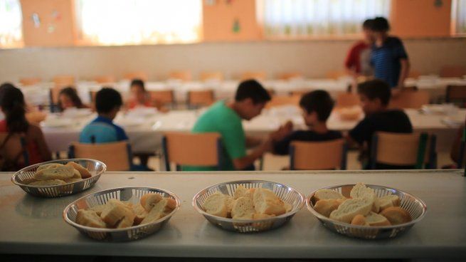 UNICEF advierte que casi nueve millones de niños y niñas de la Argentina son pobres en Argentina. 