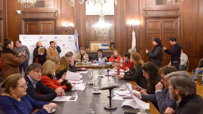 En comisión, la Legislatura porteña alcanzó dictamen para debatir la reiterancia.