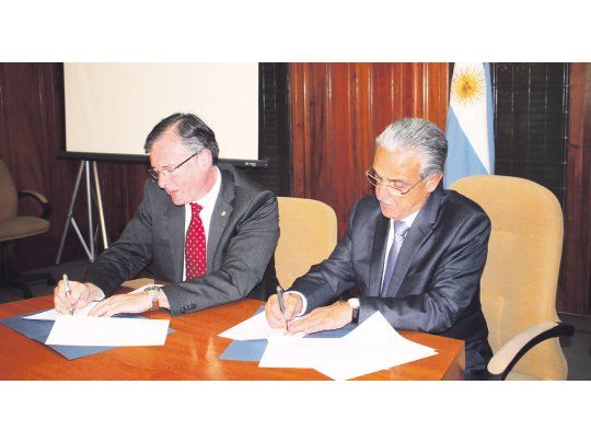 Meu amigo. Se firmó ayer el acta constitutiva del Consejo Empresarial Argentina-Brasil (Cembrar) entre el presidente de la UIA, Adrián Kaufmann Brea, y el titular de la CNI, Robson Braga de Andrade, en la sede de la UIA.