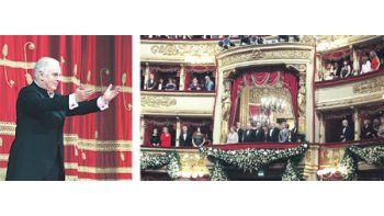 Daniel Barenboim saluda al final de la representación de «Don Giovanni». En el palco, el primer ministro Mario Monti (segundo a la derecha) y el presidente Giorgio Napolitano (segundo de la izquierda), con sus respectivas esposas.