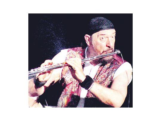 El cantante, flautista y compositor Ian Anderson, estará el domingo en Buenos Aires al frente de Jethro Tull. Presentarán la “secuela” de su éxito de los ‘70 “Grueso como un ladrillo”