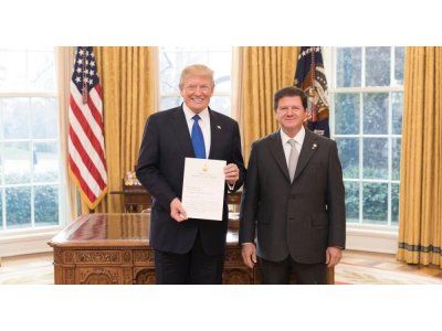 El nuevo embajador argentino en EEUU le present sus Cartas