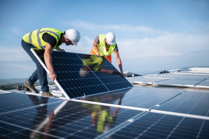 La proliferación de celdas solares en comercios de la zona centro del país responde directamente al incremento sostenido en las tarifas DAC. La proliferación de celdas solares en comercios de la zona centro del país responde directamente al incremento sostenido en las tarifas DAC.