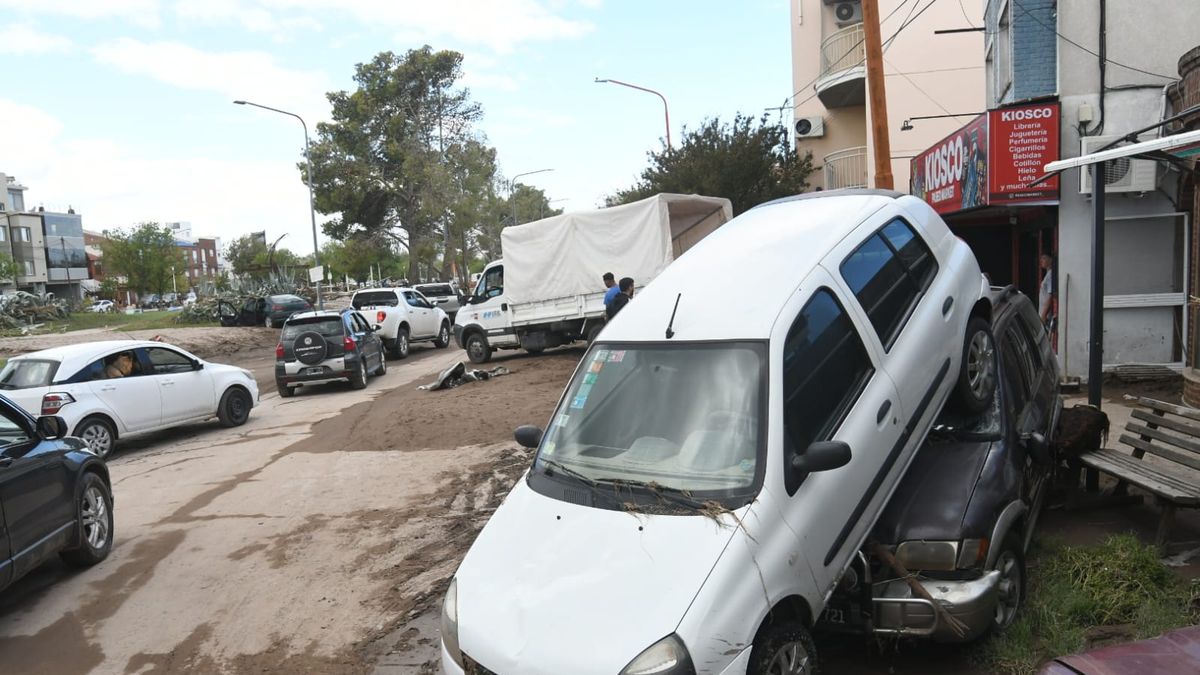 Axel Kicillof evaluates credits for refaction and housing equipment