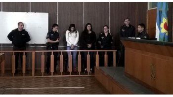 Las acusadas escuchan la sentencia del TOC nº1 de Junín. (Foto gentileza Diario Democracia)