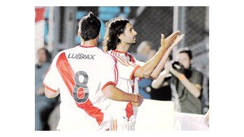 El «Chori» Domínguez con una gran jugada individual marcó el único gol ante Defensores de Belgrano por la Copa Argentina. River cierra el domingo ante Patronato.