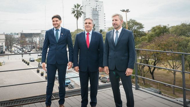 Maximiliano Pullaro, Martín Llaryora y Rogelio Frigerio se reunirán en Paraná.