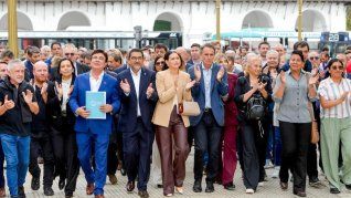 Los intendentes de la FAM marcharon el lunes al Ministerio de Economía. Los intendentes de la FAM marcharon el lunes al Ministerio de Economía.