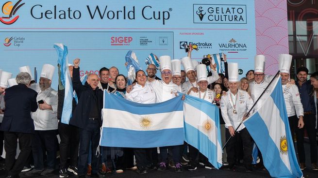 Festejos argentinos durante la entrega de premios en la Gelato World Cup 2026 en Italia.