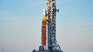 En el supuesto caso de que no se logre el lanzamiento durante la ventana inicial de abril, la misión quedaría pospuesta para una fecha posterior al día 30. En el supuesto caso de que no se logre el lanzamiento durante la ventana inicial de abril, la misión quedaría pospuesta para una fecha posterior al día 30.