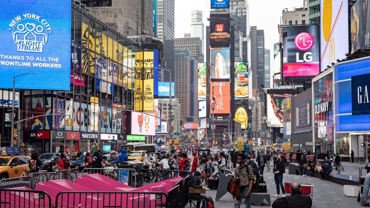 Why in 2022 US companies will earn less money