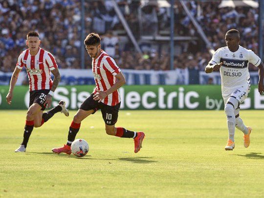 Gimnasia y Estudiantes empataron en un clásico récord.