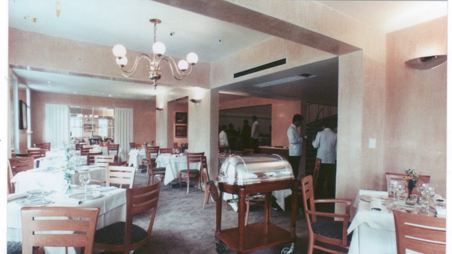 Champs Elysées, el restaurante de las citas clandestinas entre narcos y autoridades.