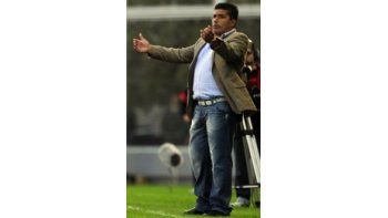 No pudo cambiar la historia. Omar Asad no pudo conseguir los resultados deseados y se fue de San Lorenzo.