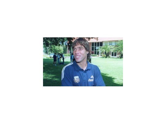 En la Argentina, el Pocho ya jugó en Argentinos, Independiente y Boca. También actuó en la Selección